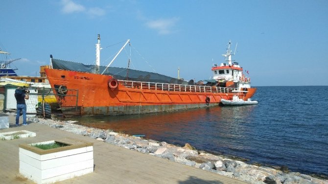 Akdeniz’de yaşanacak faciayı Sahil Güvenlik ve emniyet önledi