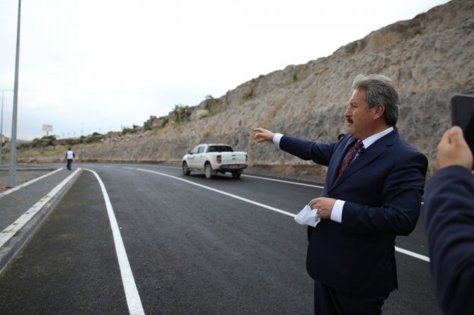 2020 yılını ağaçlandırma yılı ilan eden Melikgazi Belediyesi asfalt çalışmasında da rekor kırdı