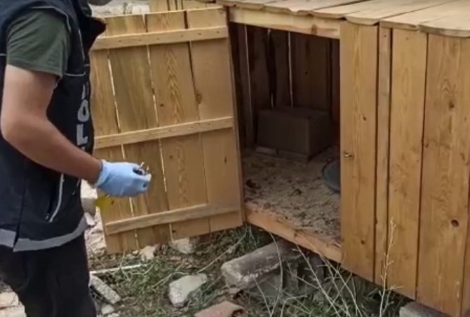Elazığ’da uyuşturucu tavuk kümesinden çıktı,2 şüpheli tutuklandı