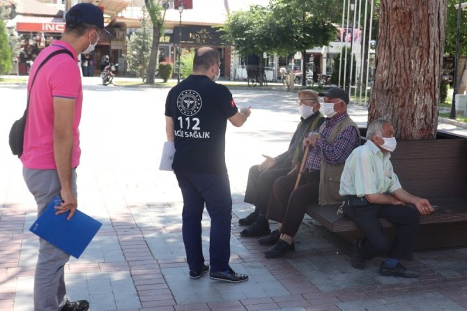 Karaman’da maske takmayan ve sosyal mesafeye uymayan 41 kişiye tutanak tutuldu