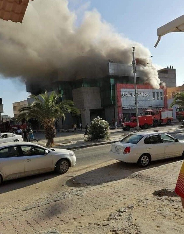 Libya’da alışveriş merkezinde yangın