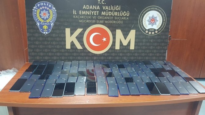 Adana’da kaçak cep telefonu operasyonu