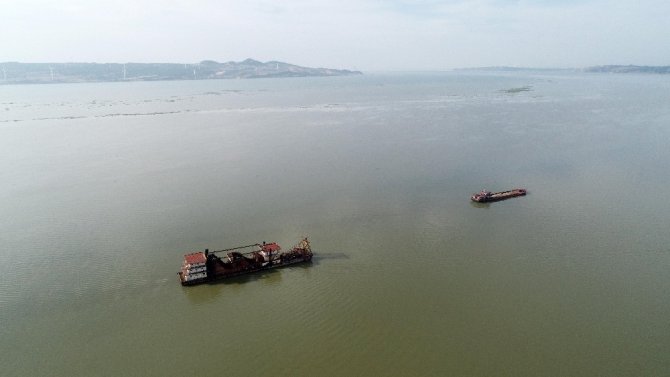 Çin’deki Poyang Gölü’nde su rekor seviyeye yükseldi