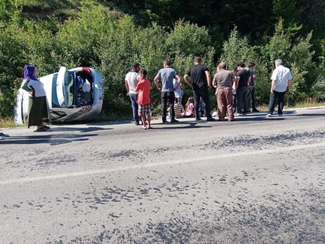 Karabük’te trafik kazası: 4’ü çocuk 7 yaralı