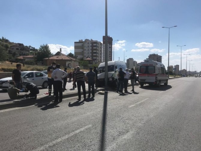 Kayseri’de 4 aracın karıştığı kazada 7 kişi yaralandı