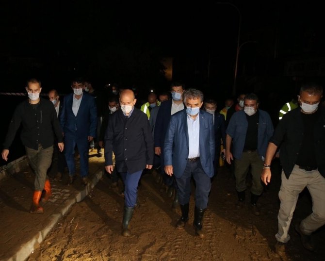 İçişleri Bakanı Süleyman Soylu:"12 köye ulaşım kapalı, 11 yaralımız, 1 de kaybımız var"