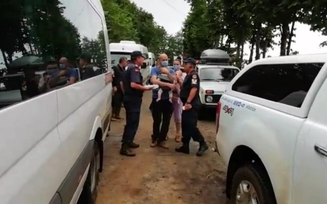 Ağaran Şelesi’nde mahsur kalan 3’ü bebek 49 kişi kurtarıldı