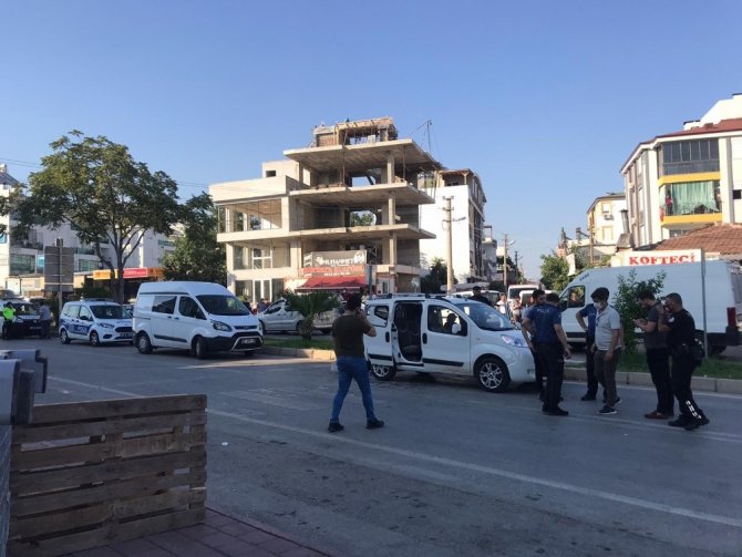Antalya’da bıçaklı, sopalı kavga: 1 ölü, 6 yaralı