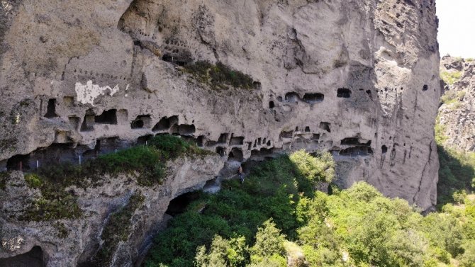 İnönü Mağaraları tarihi ve doğasıyla görenleri hayran bırakıyor