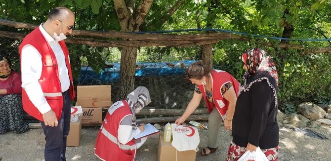 Kastamonu’da ihtiyaç sahibi 65 yaş üstü vatandaşlara yardım
