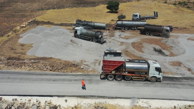 Büyükşehir, kırsal mahallelerin asfalt yenileme çalışmalarına devam ediyor