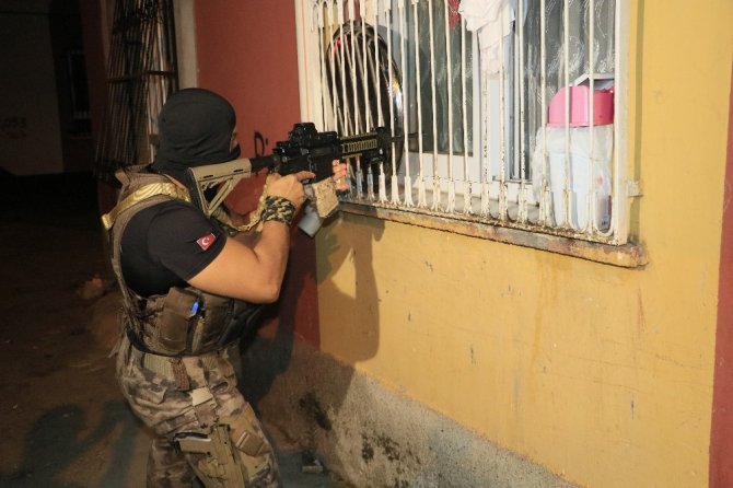 Adana’da PKK’nın gençlik yapılanmasına operasyon: 13 gözaltı