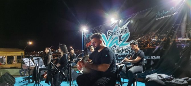 Başiskele Sahili’nde Türk Halk Müziği Esintisi