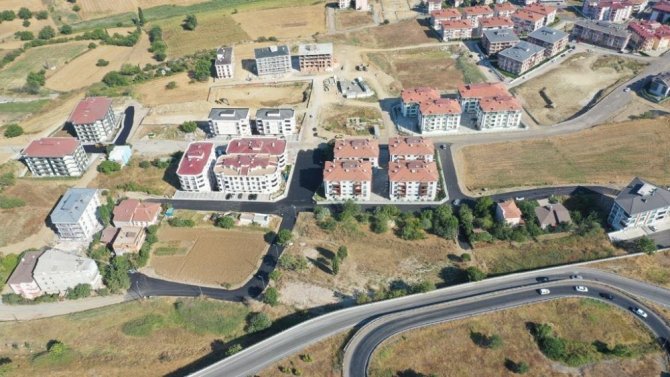 Süleymanpaşa Belediyesi asfaltlama çalışmalarını sürdürüyor