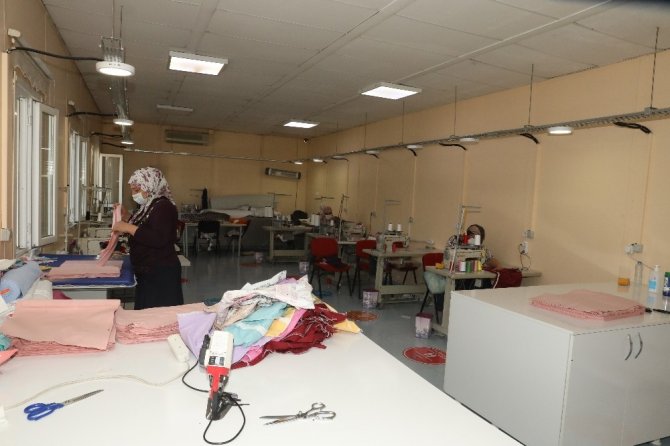 Diyarbakır’da kadınlara yönelik meslek kursları açıldı