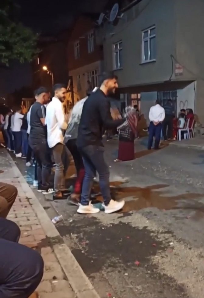 İstanbul’da asker uğurlamalarında dehşete düşüren görüntüler kamerada