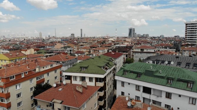 Avcılar’da 17 Ağustos’un 21’inci yılında da yüzlerce riskli binada yaşam sürüyor