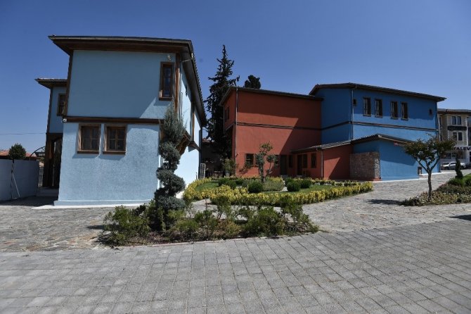 Tarihî Bursa evleri hayat buluyor