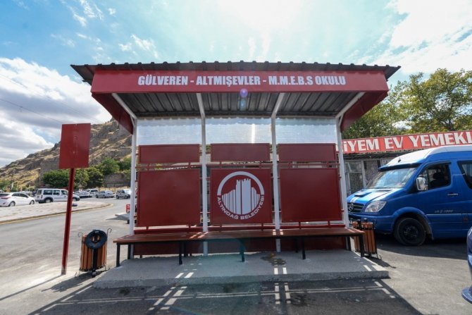 Bentderesi dolmuş durakları pırıl pırıl oldu