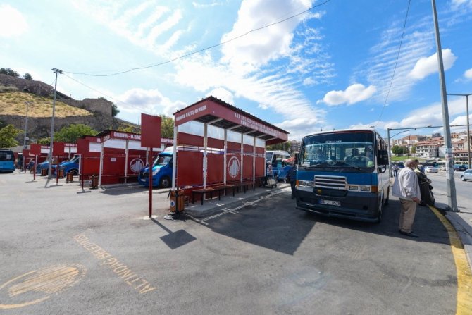 Bentderesi dolmuş durakları pırıl pırıl oldu