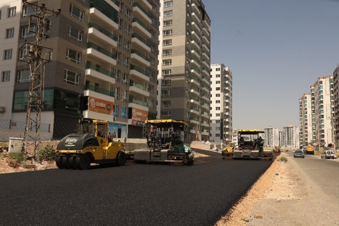 Diyarbakır Büyükşehir Belediyesi, yol ve çevre düzenleme çalışmalarını hızlandırdı