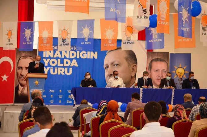 Çavdarhisar’da AK Parti İlçe Başkanı Yaşar Rıdvan Kocaman seçildi