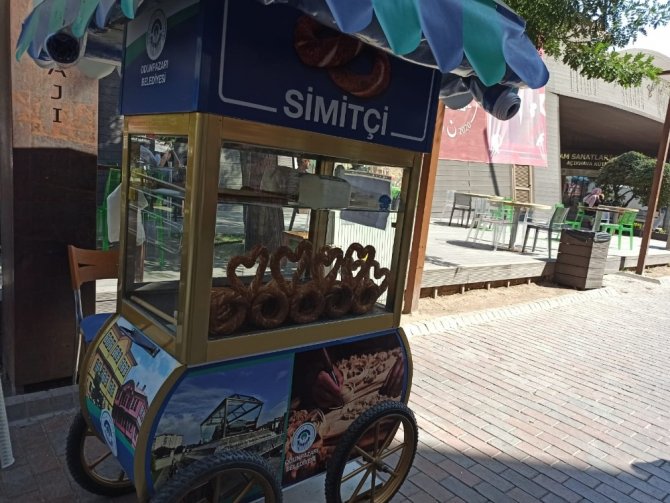 Eskişehir’de kalp şeklinde simit