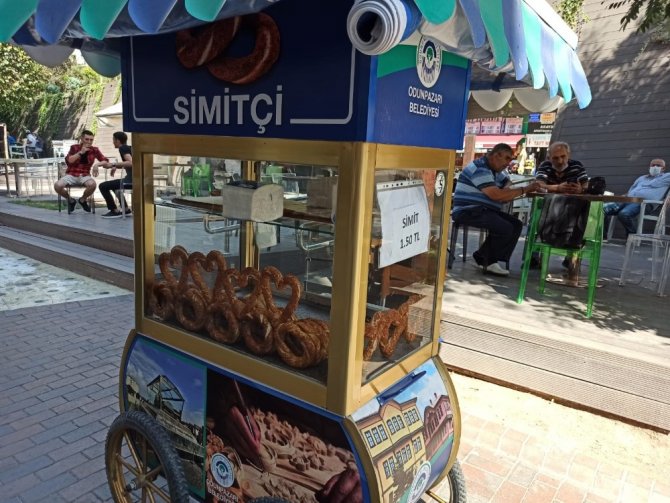 Eskişehir’de kalp şeklinde simit