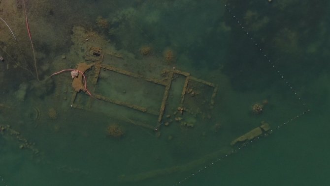 İznik Gölü çekilince 1500 yıllık bazilika ortaya çıktı