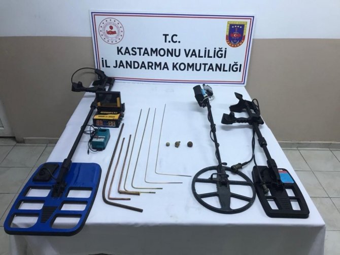 Kastamonu’da izinsiz kazı yapan 8 kişi gözaltına alındı