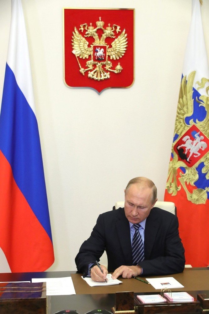 Rusya Devlet Başkanı Putin: "Silahlarımızın eşi benzeri yok"