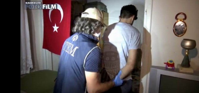 14 DEAŞ’lının gözaltına alındığı operasyon polis kamerasında