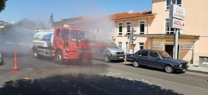 Büyükşehir ekipleri Karacasu sokaklarını dezenfekte etti
