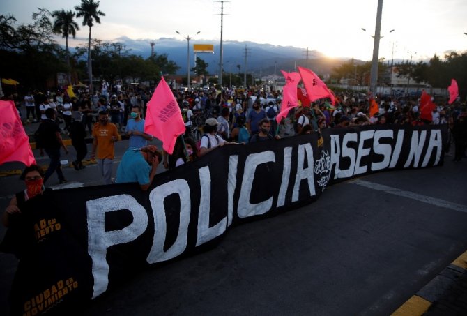 Kolombiya’da polis şiddetine karşı protestolar sürüyor