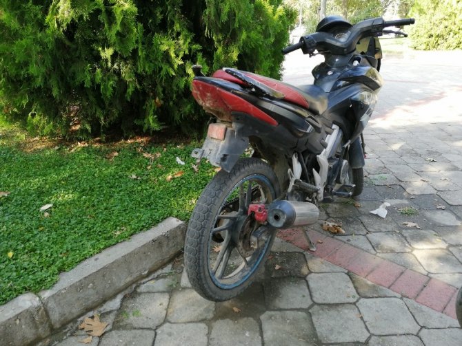 Manisa’da plakasız motosiklet çalıntı çıktı
