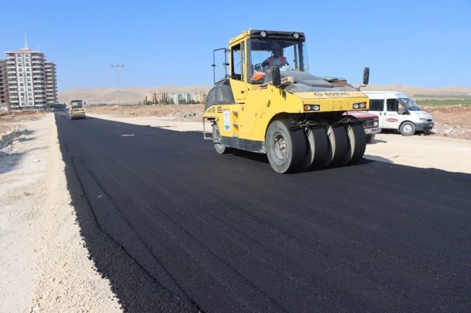 Şanlıurfa Dağ Eteği bölgesine sıcak asfalt