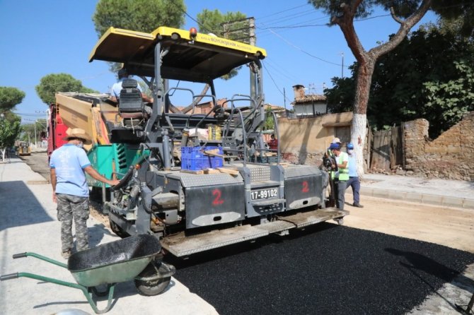 Aydın Büyükşehir Belediyesi konforlu ve güvenli yollar için çalışmalarını sürdürüyor