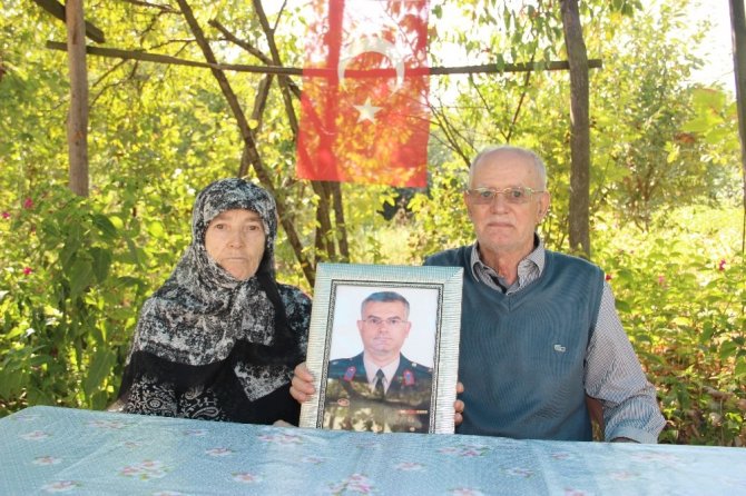 Şehit Binbaşı Kurt’un ailesi: "Türk Silahlı Kuvvetlerimizden Allah razı olsun"