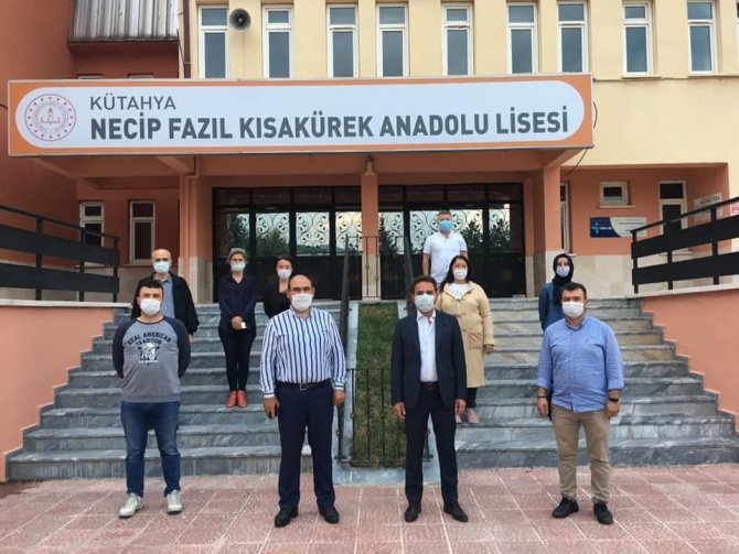 Milletvekili İshak Gazel, Necip Fazıl Kısakürek Anadolu Lisesi’ni ziyaret etti