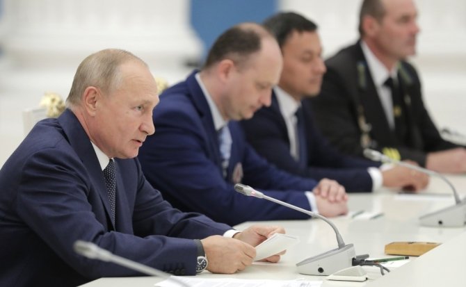 Putin’den nükleer santral tepkisi: “Odunla mı ısınacaksınız”