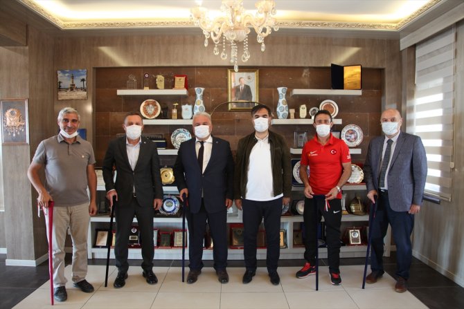 Ampute futbol teknik heyetinden Başkan Çoban'a ziyaret