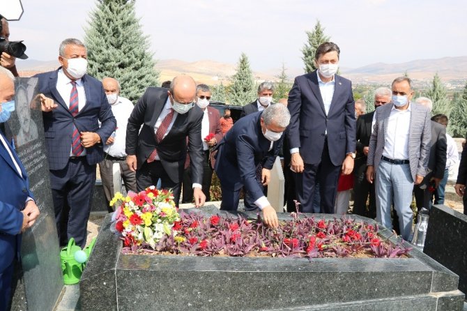 Merhum Neşet Ertaş, ölümünün 8. yılında Kırşehir’de anılıyor