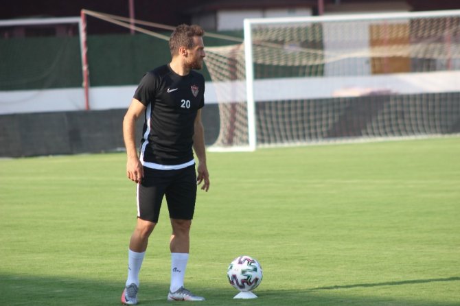 Kaptan Mesut Çaytemel, 36 yaşında Süper Lig’le tanıştı