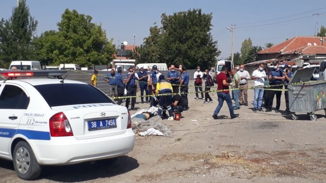 Kayseri’de yanan araçların yanında vurulan şahıs hayatını kaybetti