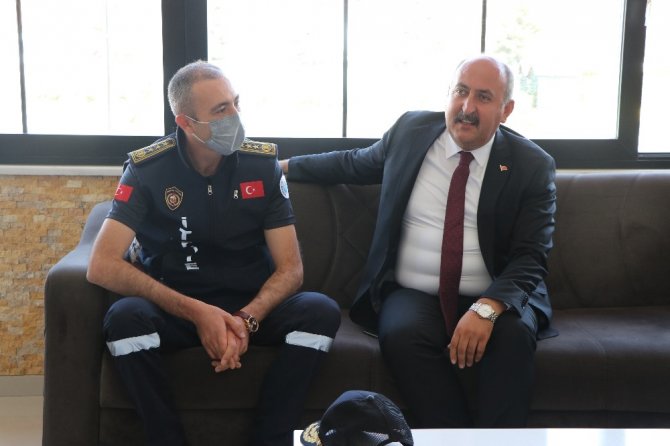 Başkan Türkyılmaz itfaiye ekibini unutmadı