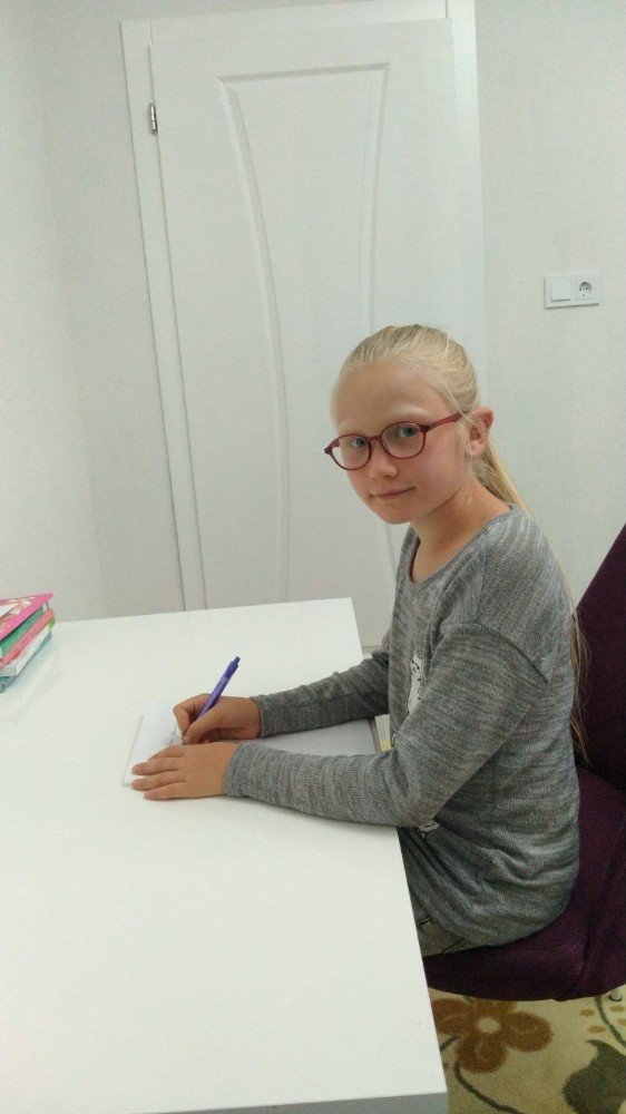 9 yaşındaki Zümra, Cumhurbaşkanı Yardımcısı Oktay sayesinde internete kavuştu