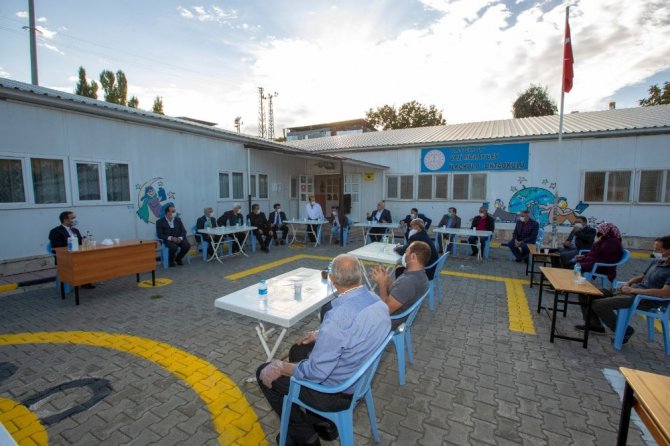 Kaymakam Aslan’dan Vali Mithat Bey Mahallesi’ne ziyaret