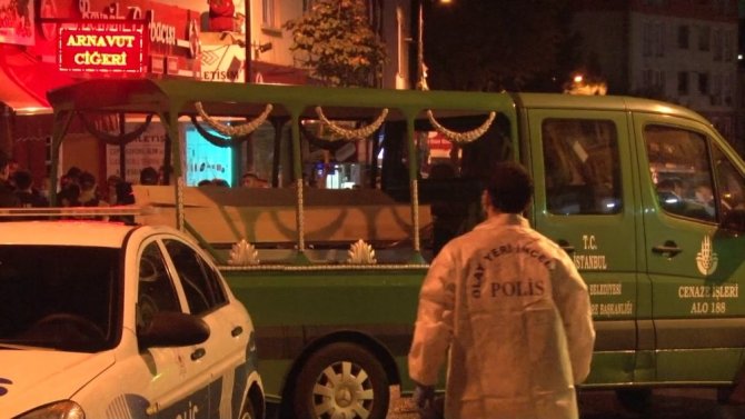 Pendik’te bir kafede oturan şahıslara silahlı saldırı; 1 ölü 1’i ağır 3 yaralı