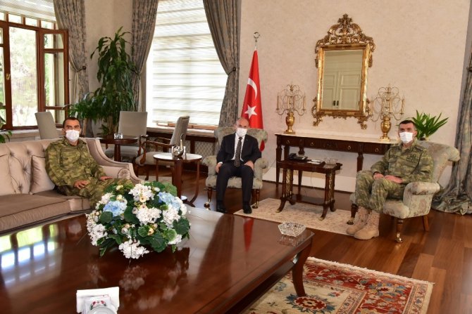 Tümgeneral Tayanç’tan Vali Karadeniz’e ziyaret