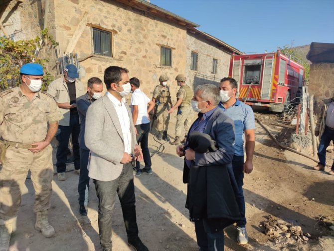 Devlet Tunceli'de evleri yanan ailelerin yaralarını saracak